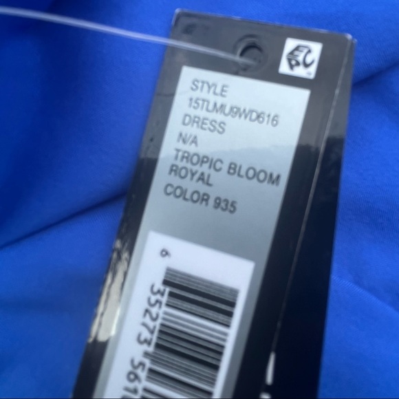 NWT! Tahari Royal Tropical Bloom dress! - Picture 9 of 9